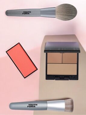 4 PC Set Surratt Blush & Palette With Youthforia Brushes